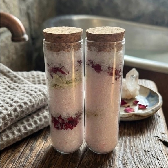 WILD MOUNTAIN ROSE - BATH SALT - Set of 2️⃣ Handcrafted! - Picture 2 of 3